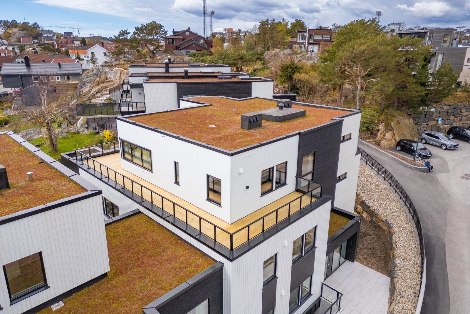 Image #0 Bertes/Lund I Toppetasje med stor solrik takterrasse I Utestue I Utsikt I Direkte heisadkomst I P-plass i kjeller