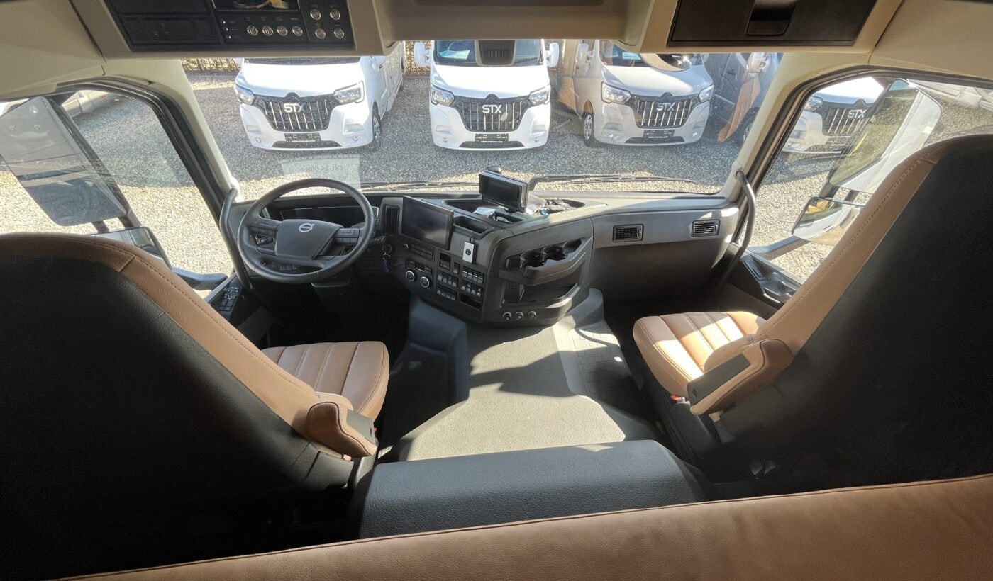 Volvo FM430 STX  6-hester påbygg, bo avdeling med pop-out og  push up – bilde 6