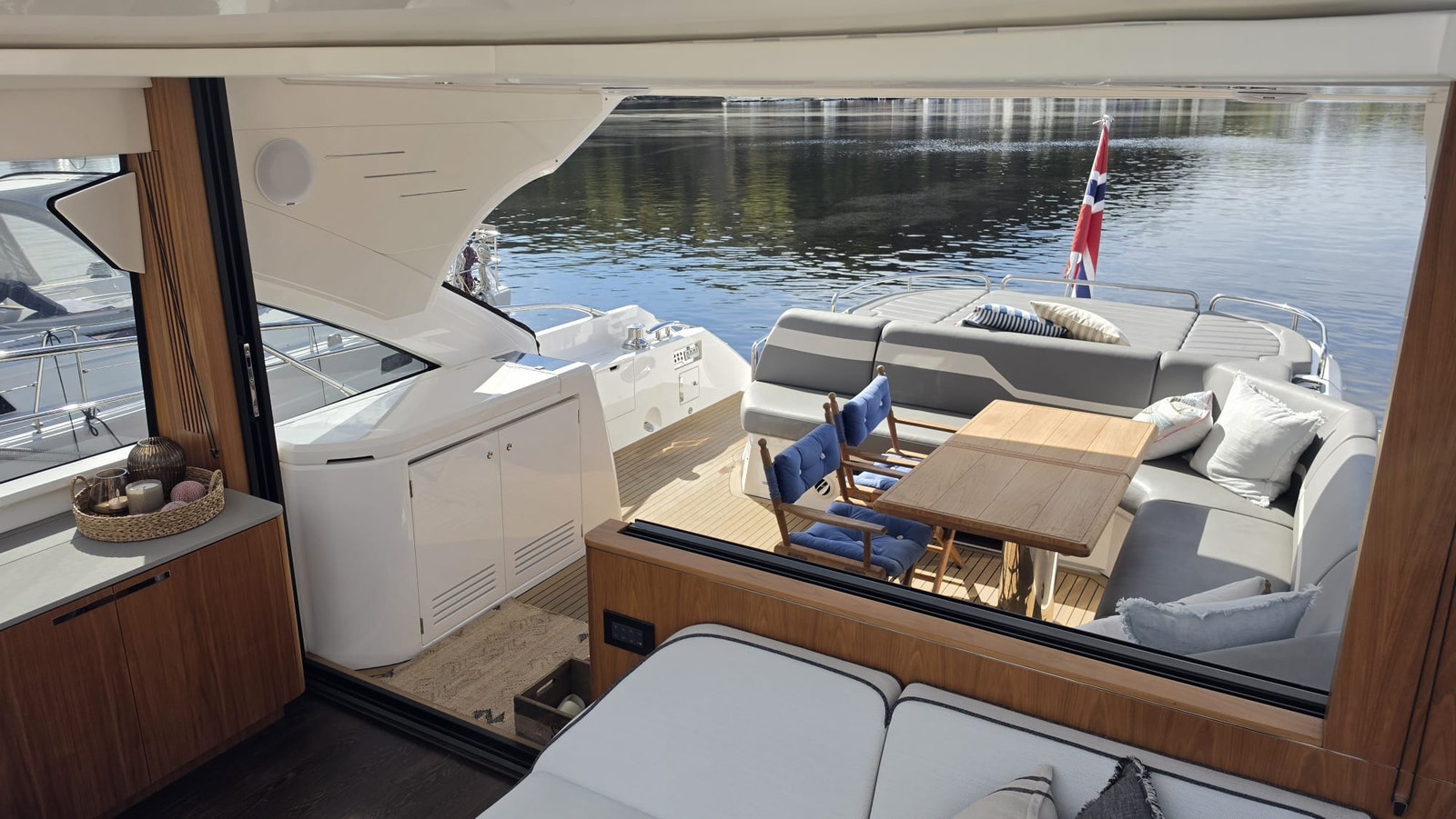 Sunseeker Predator 60 EVO