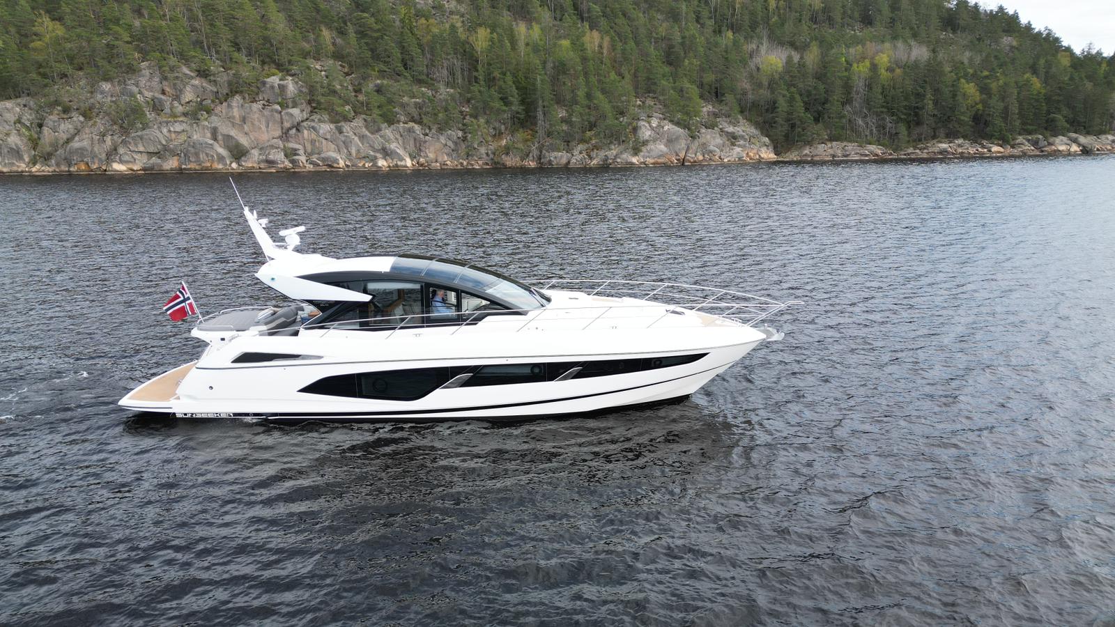 Sunseeker Predator 60 EVO