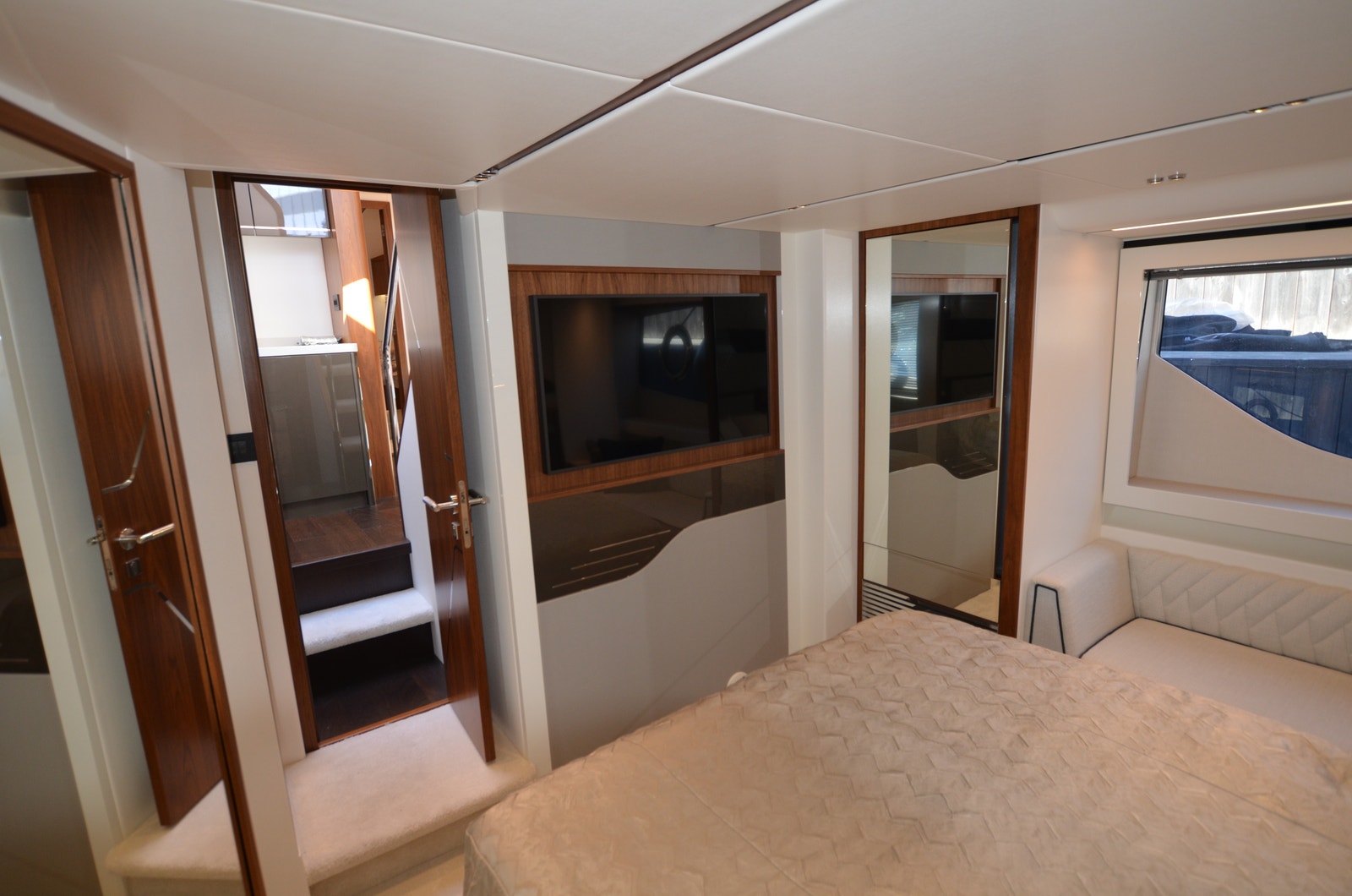 Sunseeker Predator 60 EVO