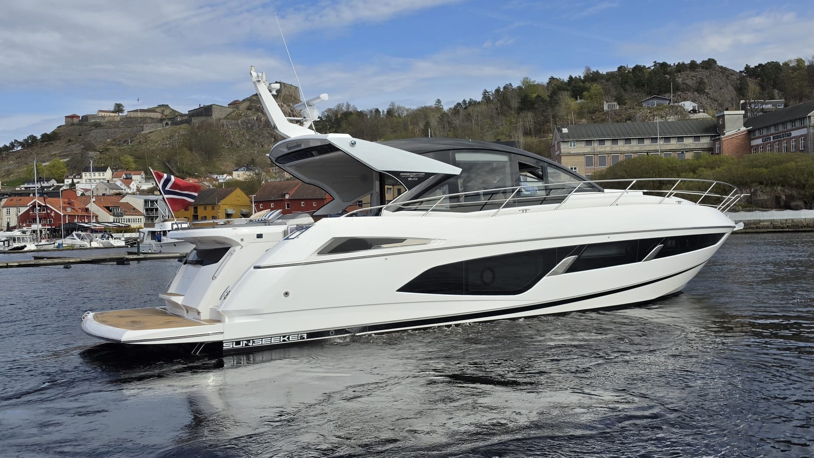 Sunseeker Predator 60 EVO
