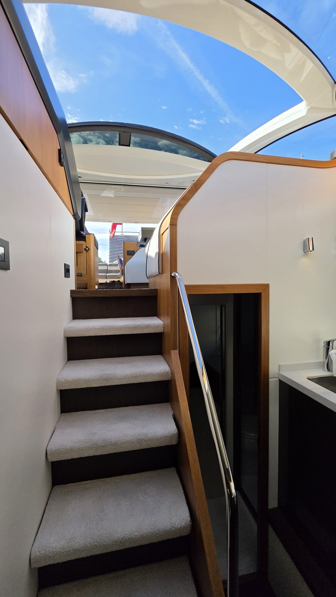 Sunseeker Predator 60 EVO
