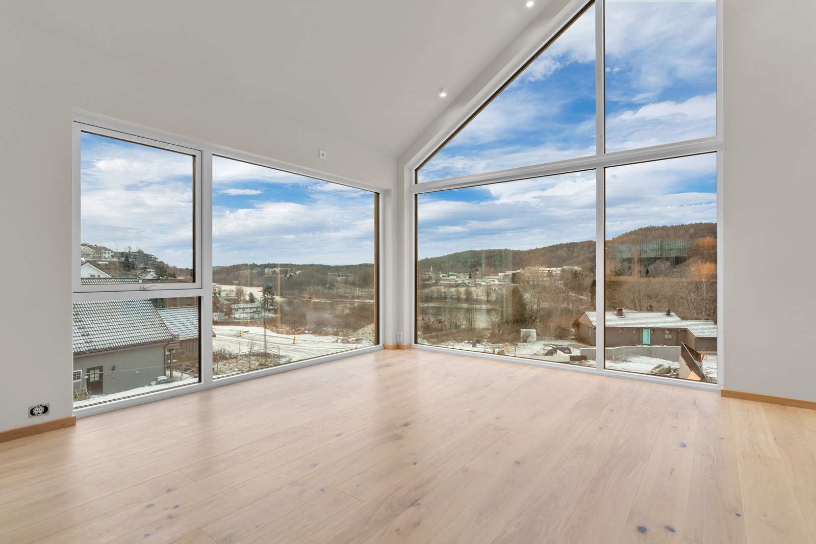 Image #1 Skaugo nær Gimle - Vestvendt enebolig få minutter fra sentrum. Mulighet for utleiedel