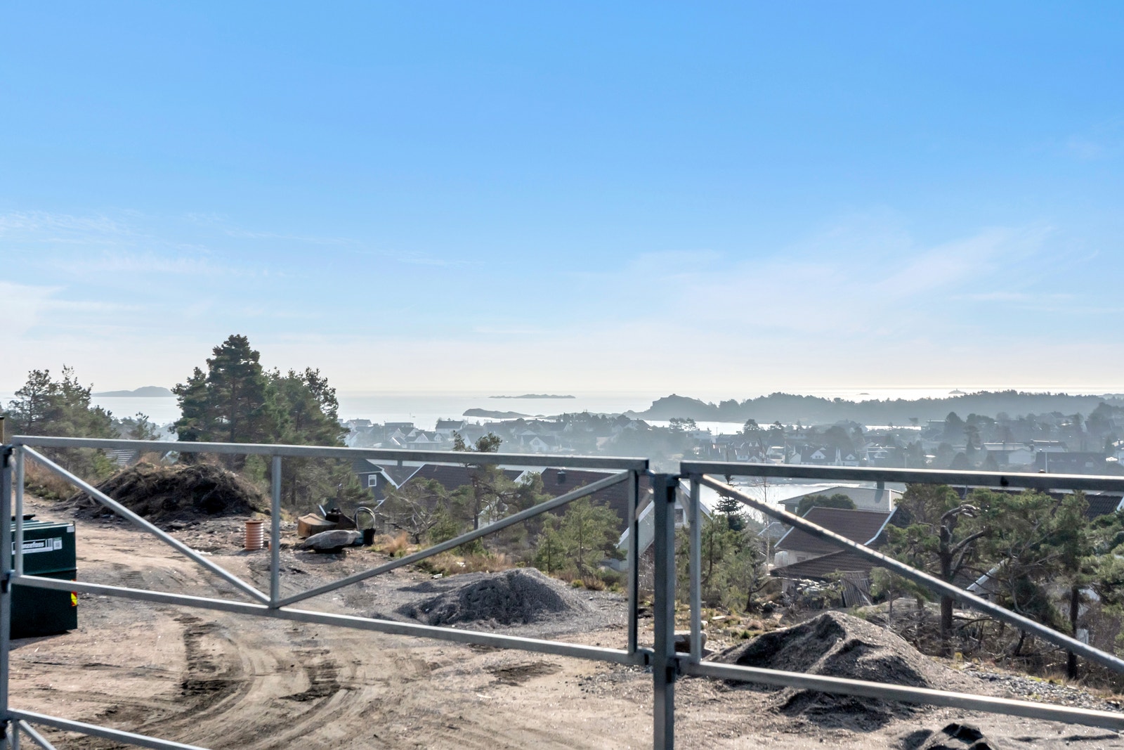 Image #0 Søgne/ Langenes - Innholdsrik enebolig med utsikt og mye sol - Mulighet for praktikantdel.