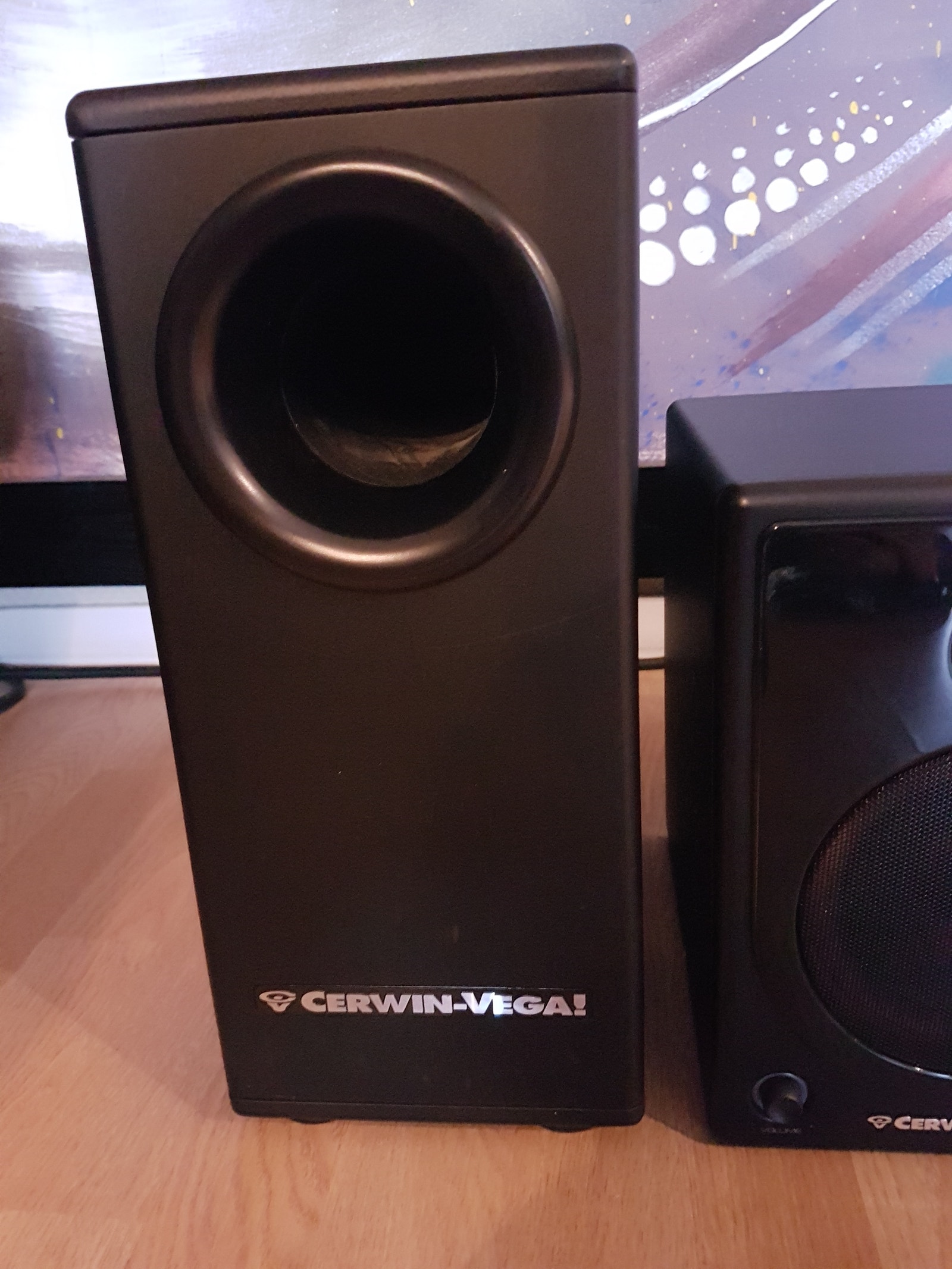 Cerwin Vega XD5 & XD8s aktive høyttalere | FINN-torget