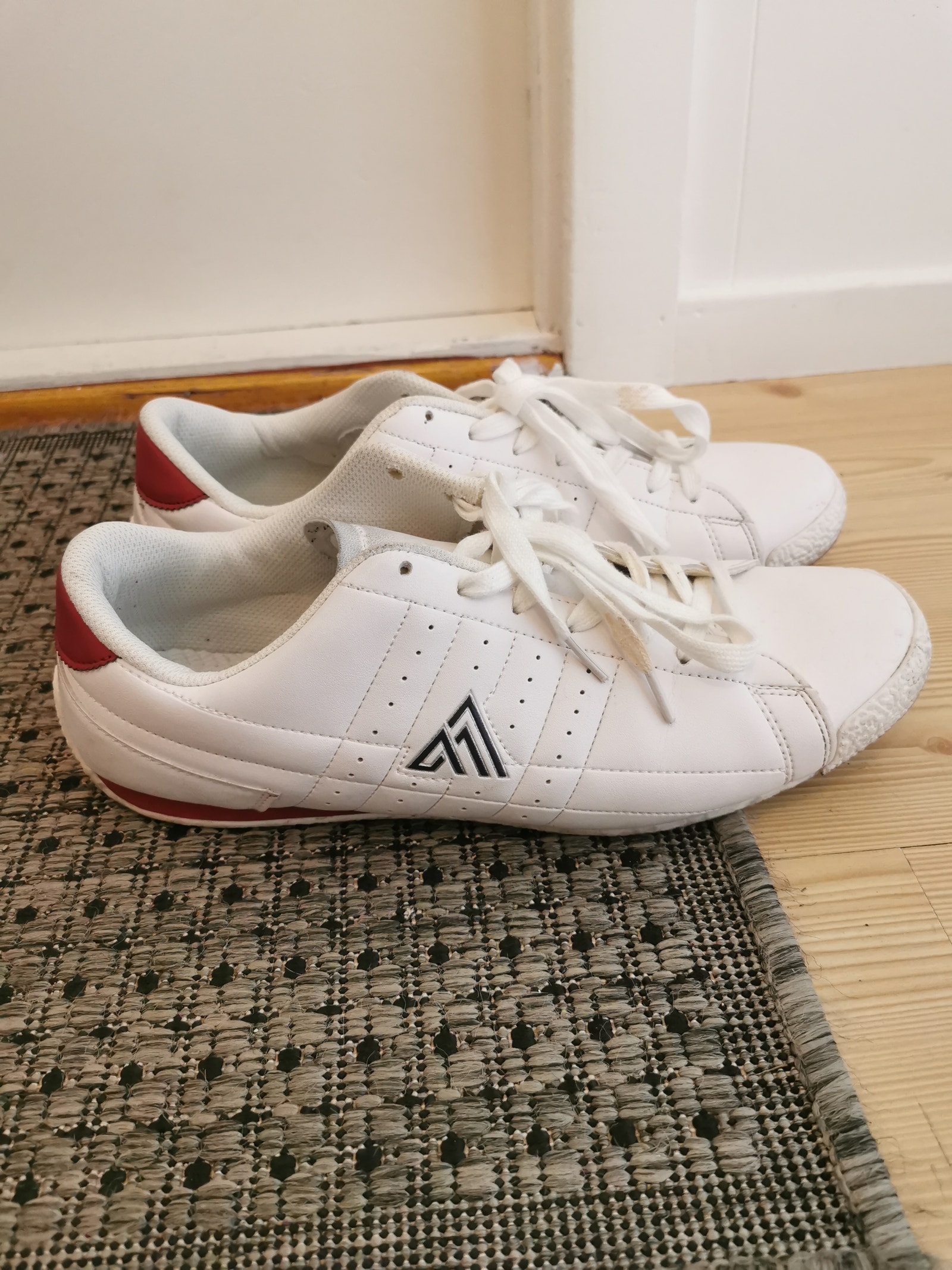 Akshayashakti Le Coq Sportif Escrime Sneaker Dames Vector Logo Coq