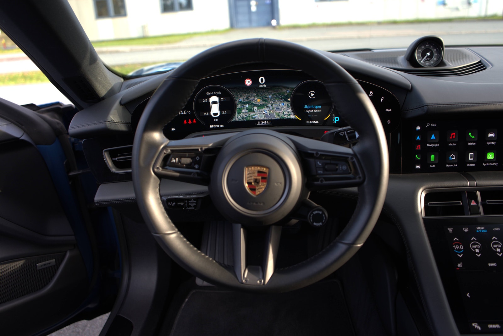 Brukt Porsche Taycan 