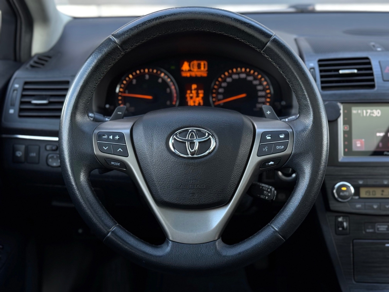 Hovedbilde av Toyota Avensis