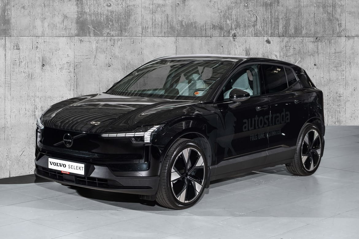 Volvo EX30 Ultra AWD "BLACK EDI." 20"/HK/360/KROK/GLASSTAK/ 2025, 17 000 km, kr 459 000,-