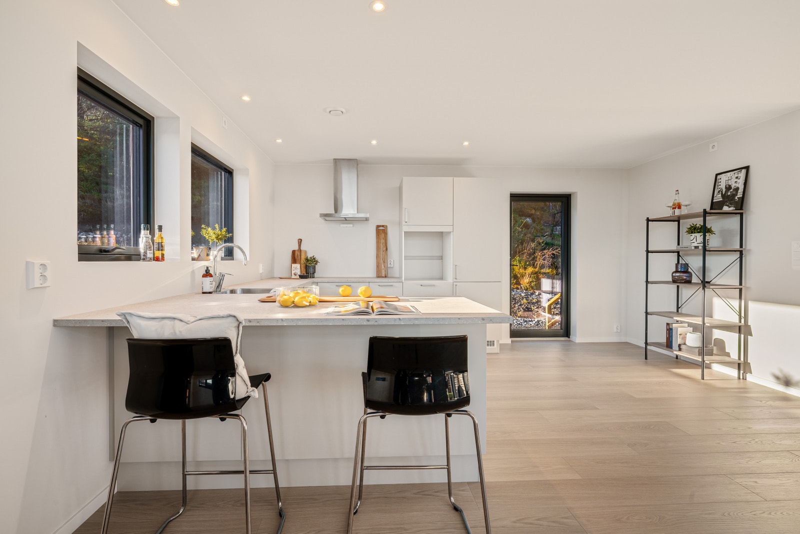 Lyst og moderne HTH kjøkken