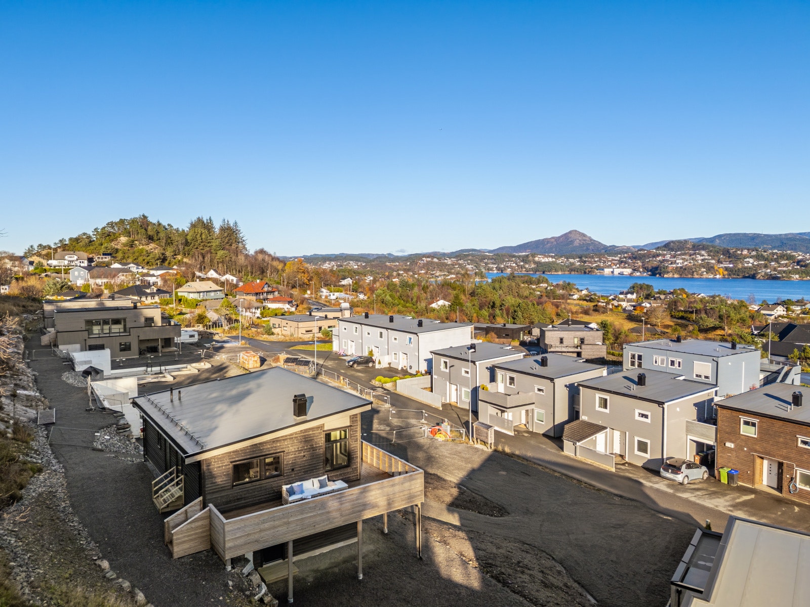 Etablert boligfelt. Populær beliggenhet.
