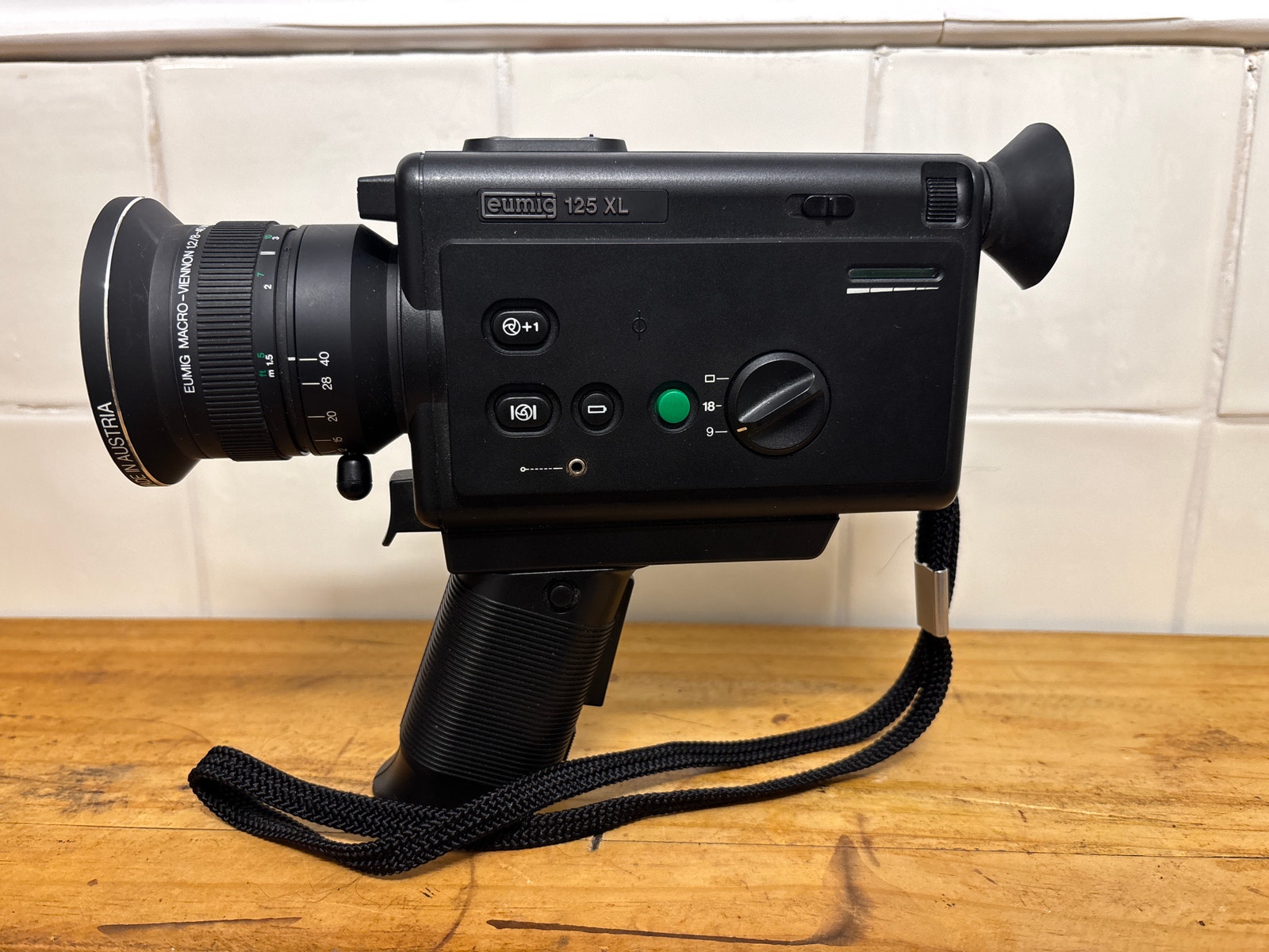 Vintage EUMIG 125 XL Super 8 filmkamera med tilbehør(ca.1980