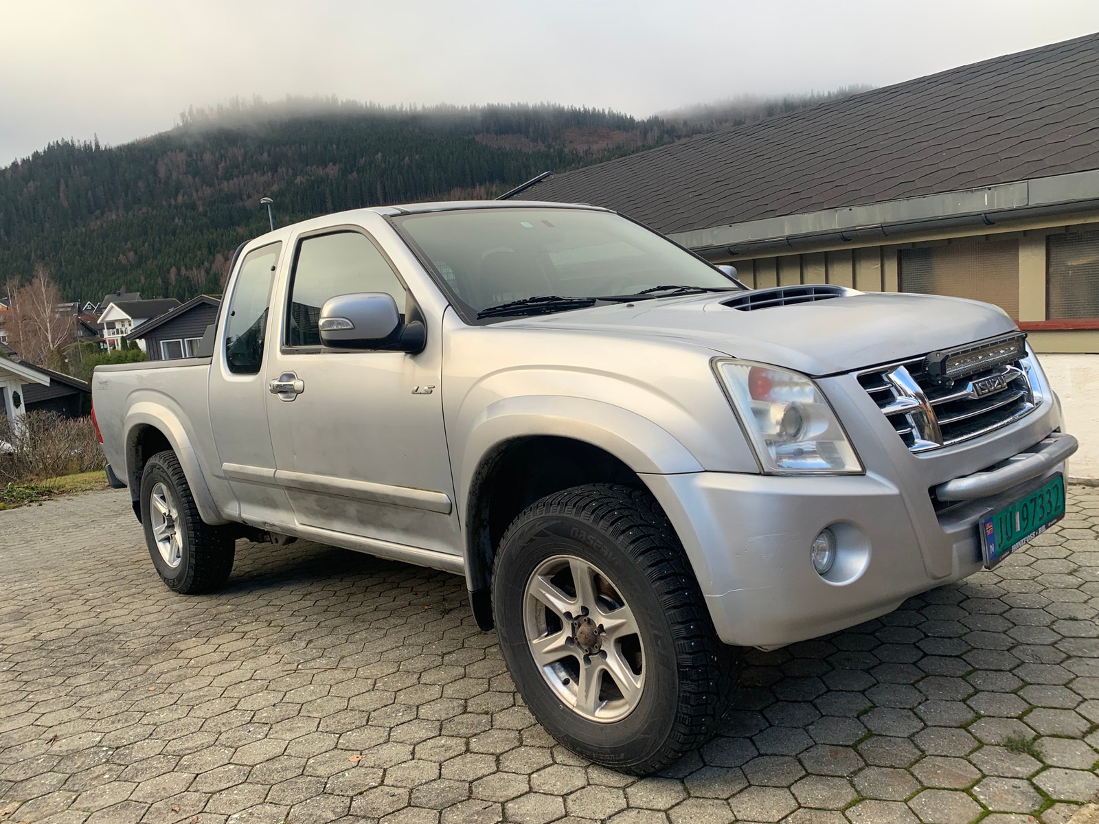 Isuzu D-max