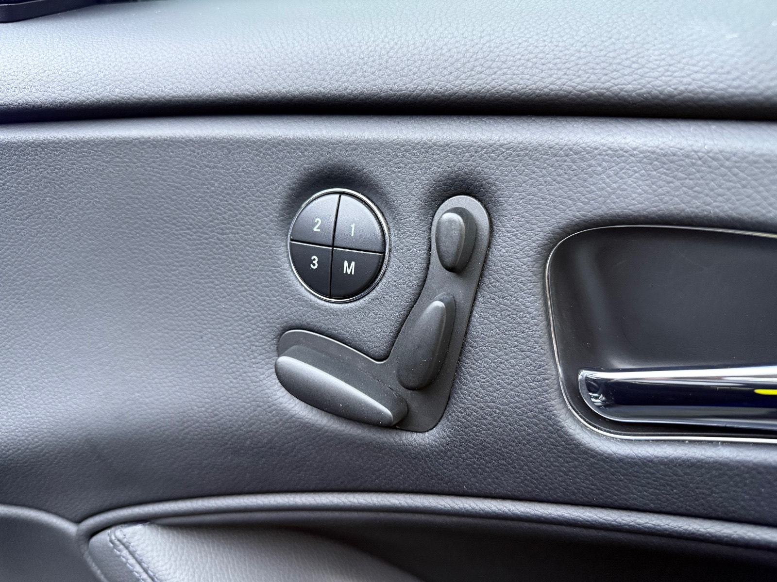 Hovedbilde av Mercedes-Benz CLS