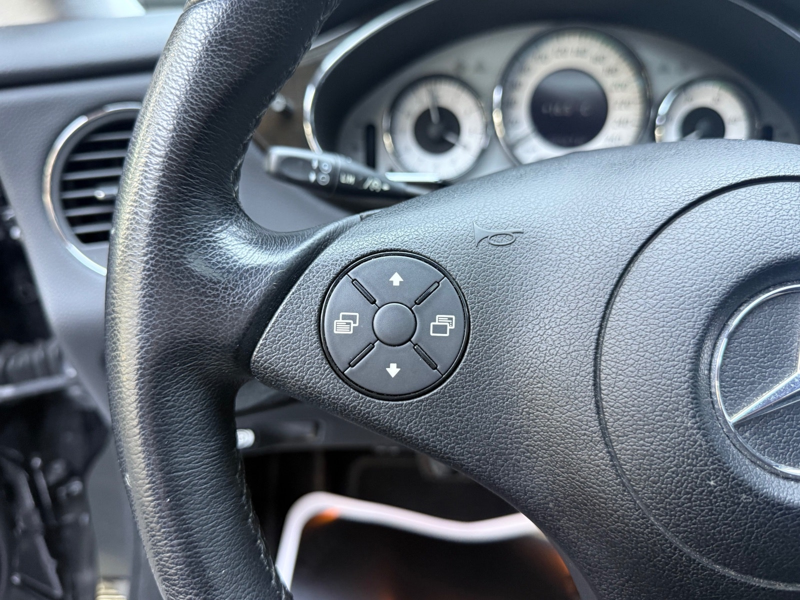 Hovedbilde av Mercedes-Benz CLS