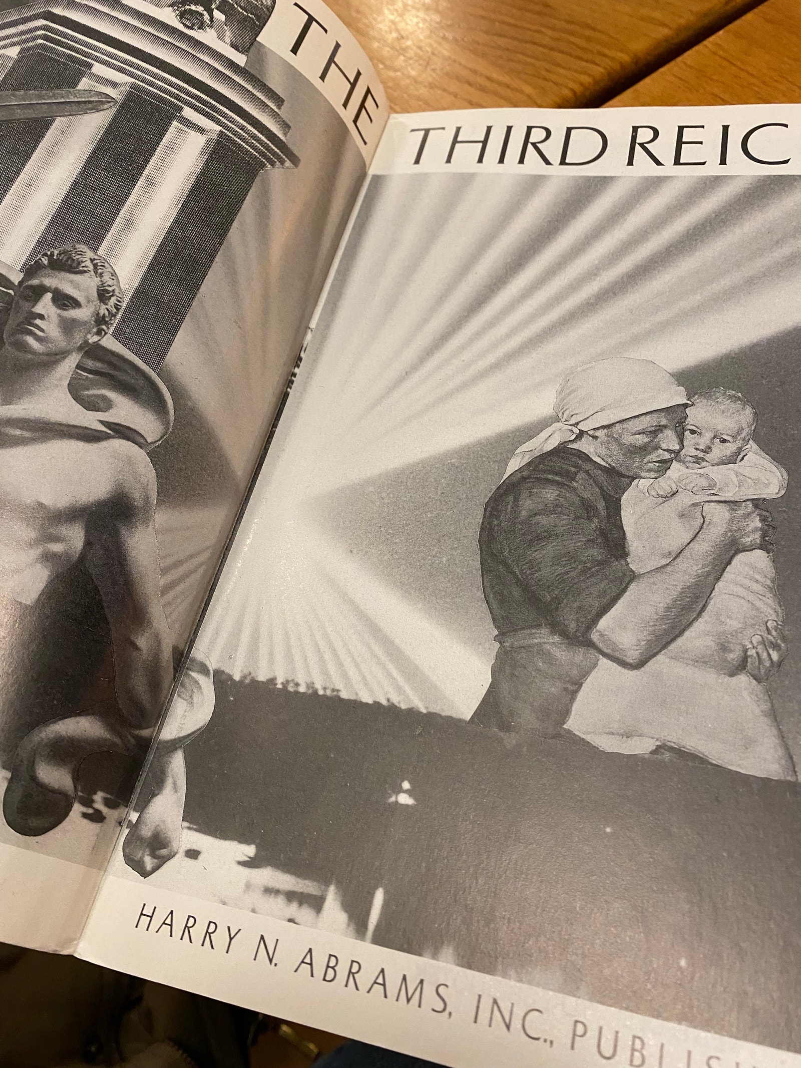 Peter Adam: Art of the Third Reich | FINN-torget