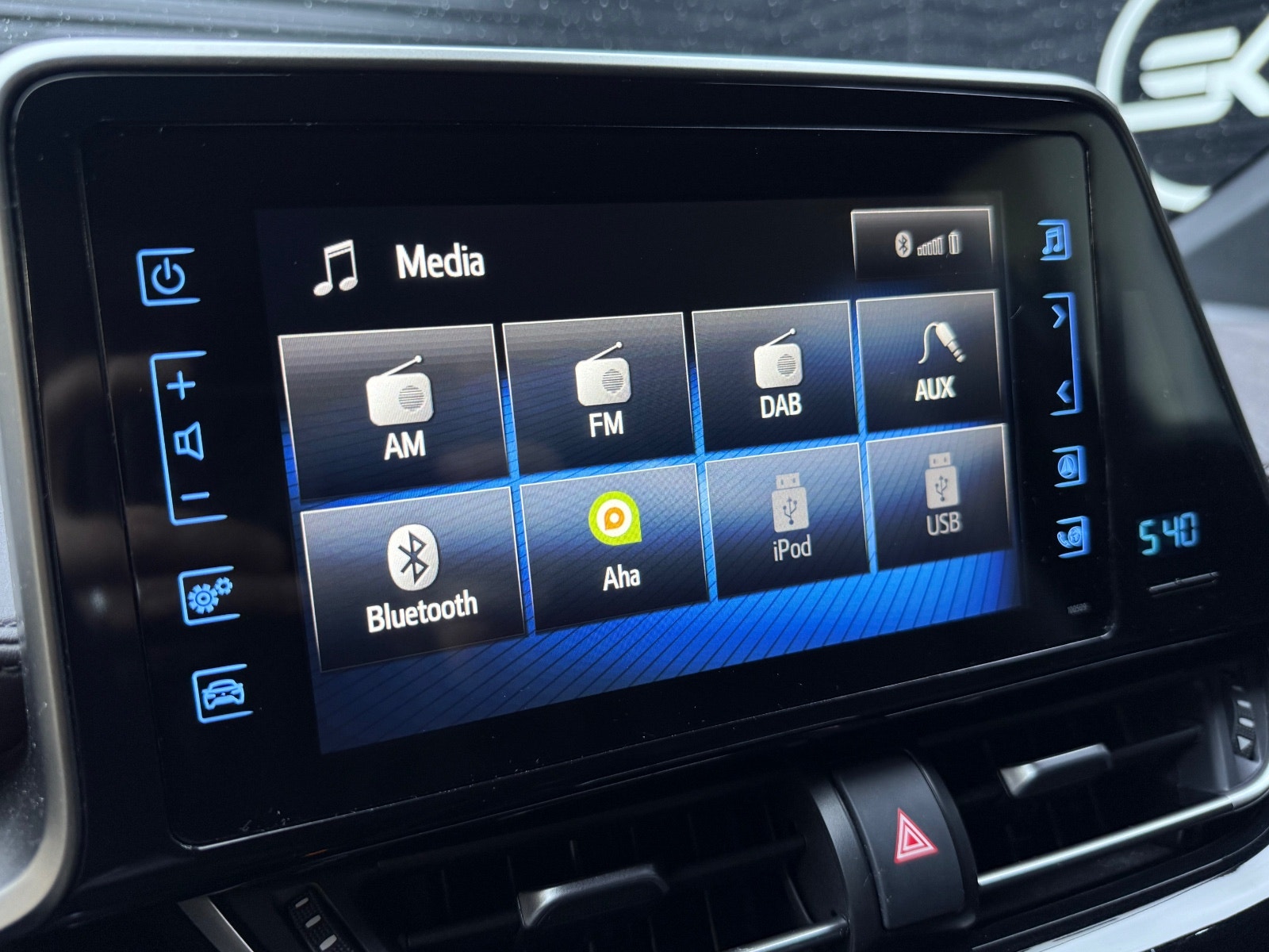 Hovedbilde av Toyota C-HR