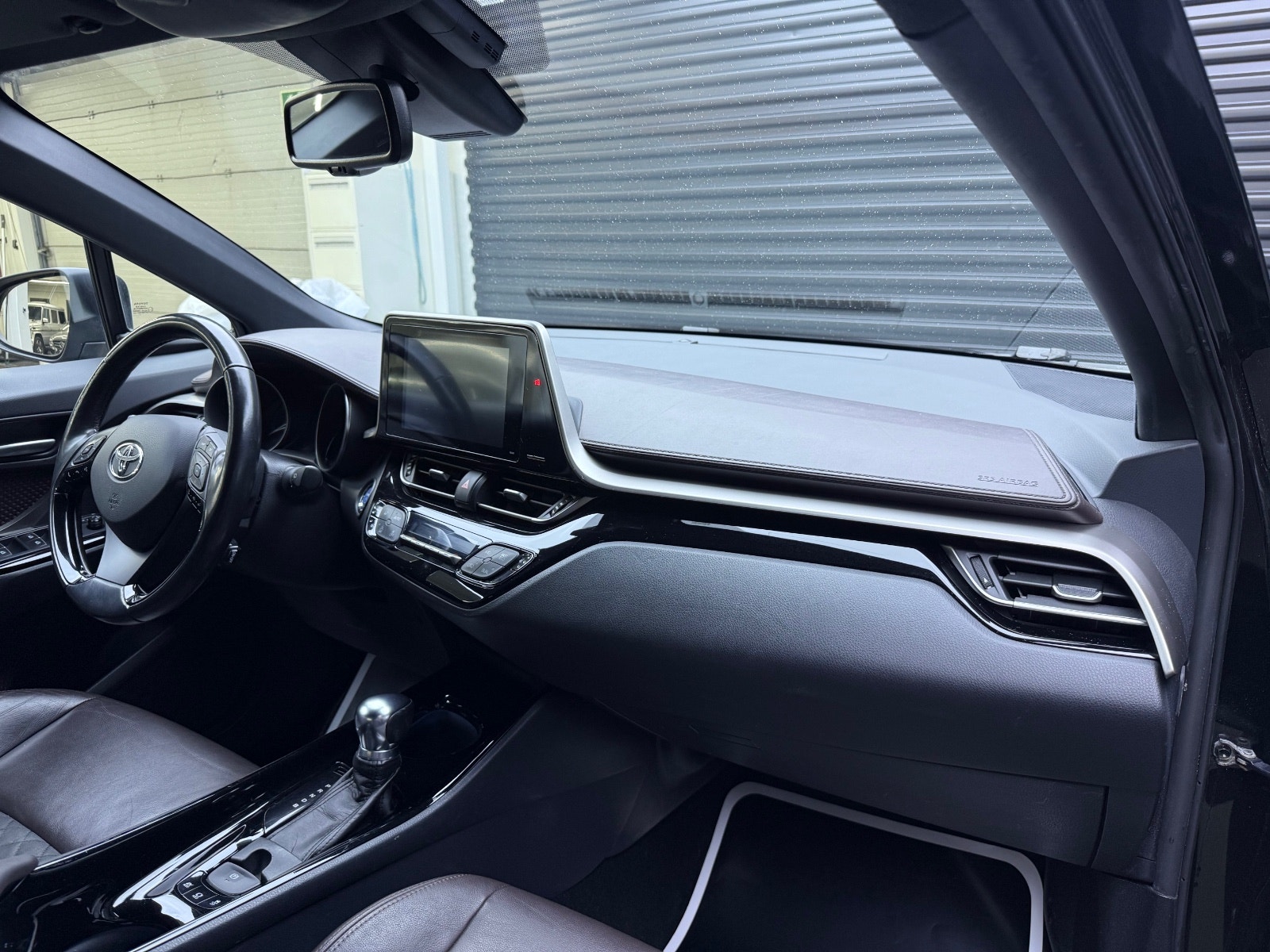 Hovedbilde av Toyota C-HR