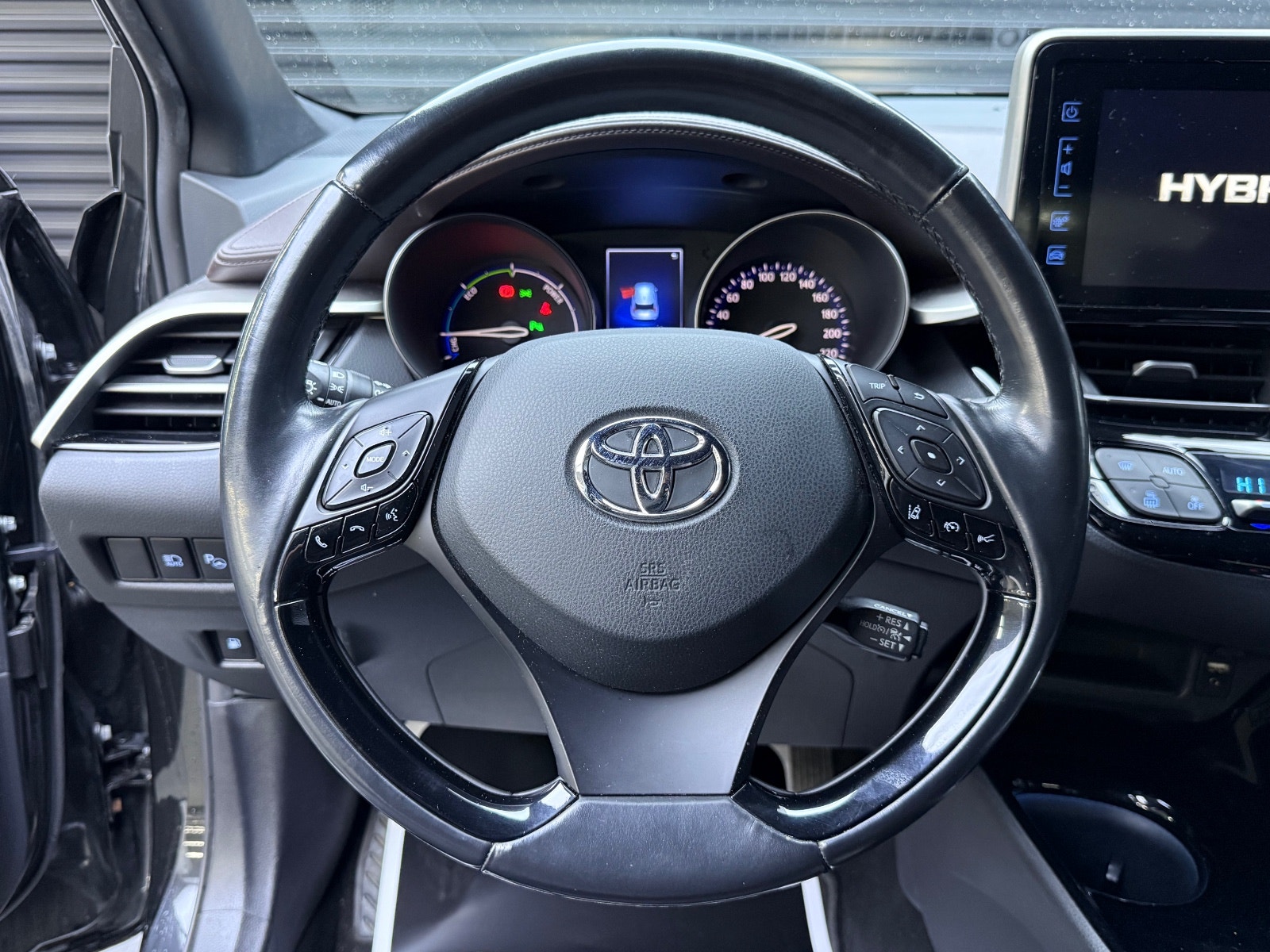 Hovedbilde av Toyota C-HR
