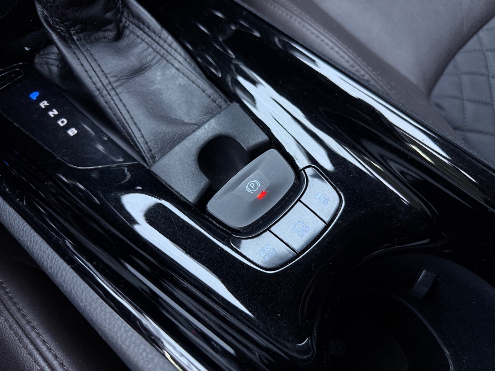 Hovedbilde av Toyota C-HR