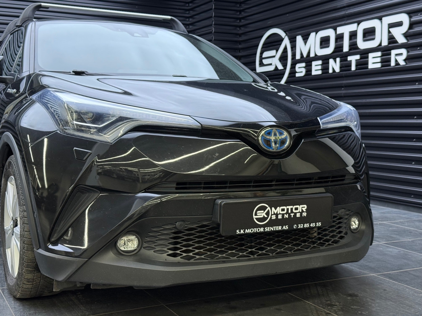 Hovedbilde av Toyota C-HR