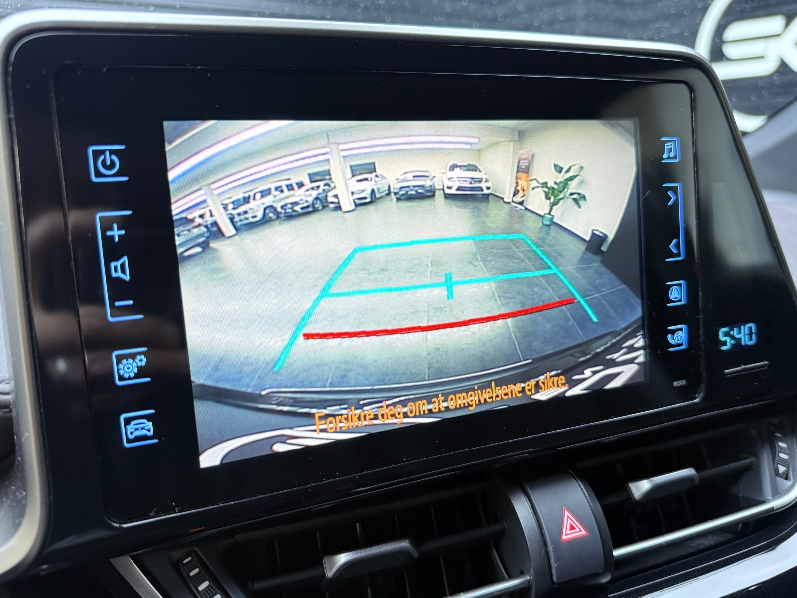 Hovedbilde av Toyota C-HR