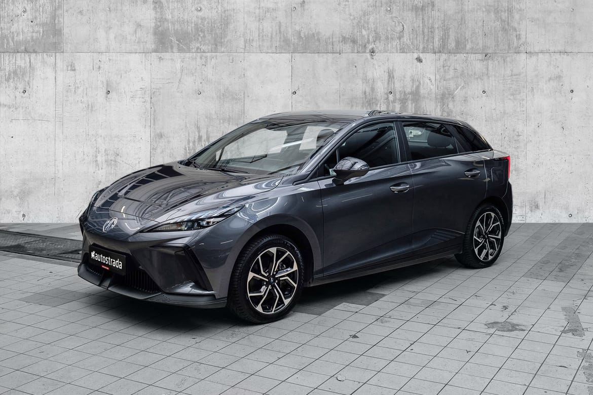 MG MG4 170hk I CarPlay I Varmer I Keyless 2023, 21 000 km, kr 199 000,-