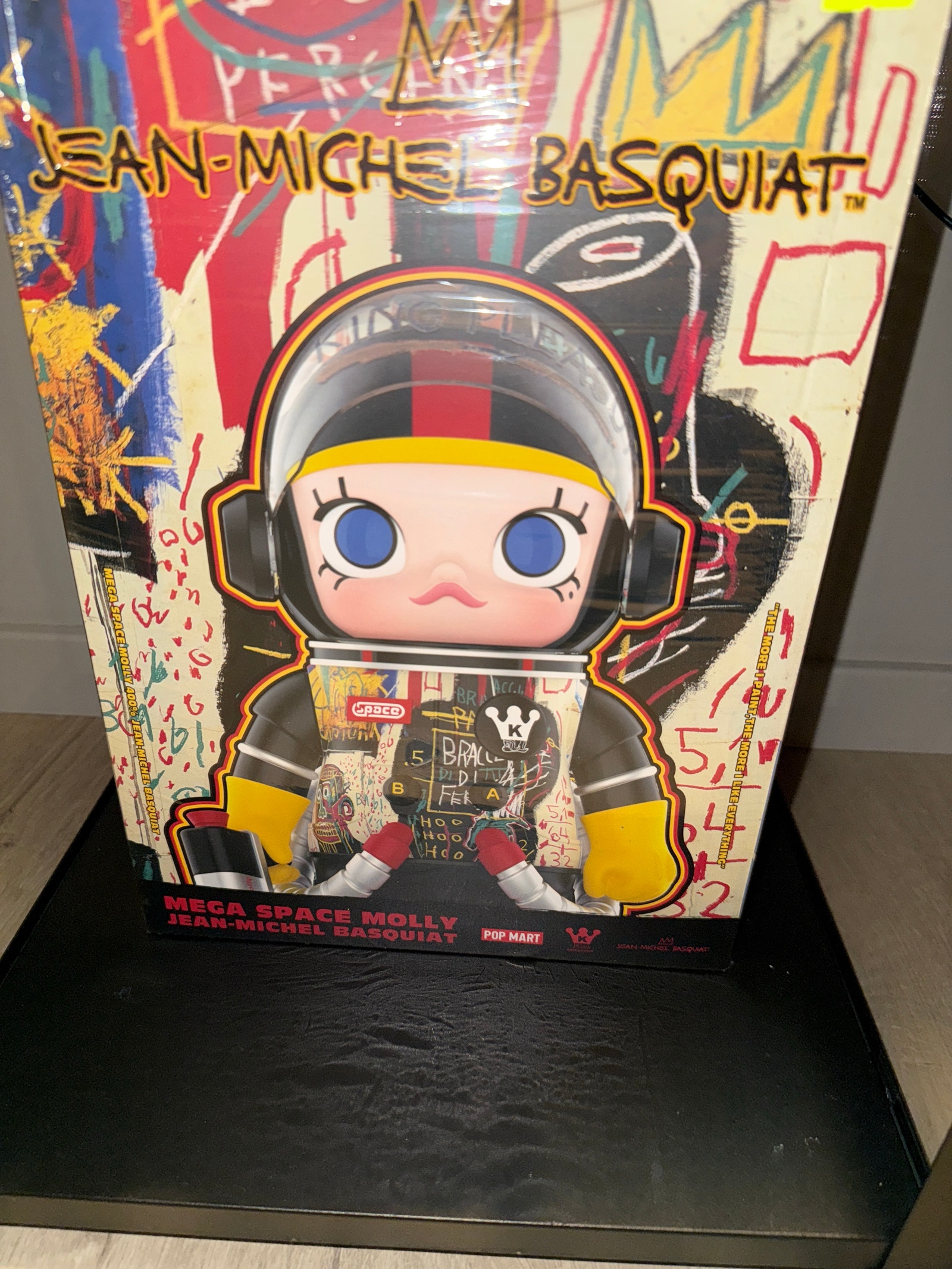 Space Molly 400% Jean-Michel Basquiat POP Mart | FINN-torget