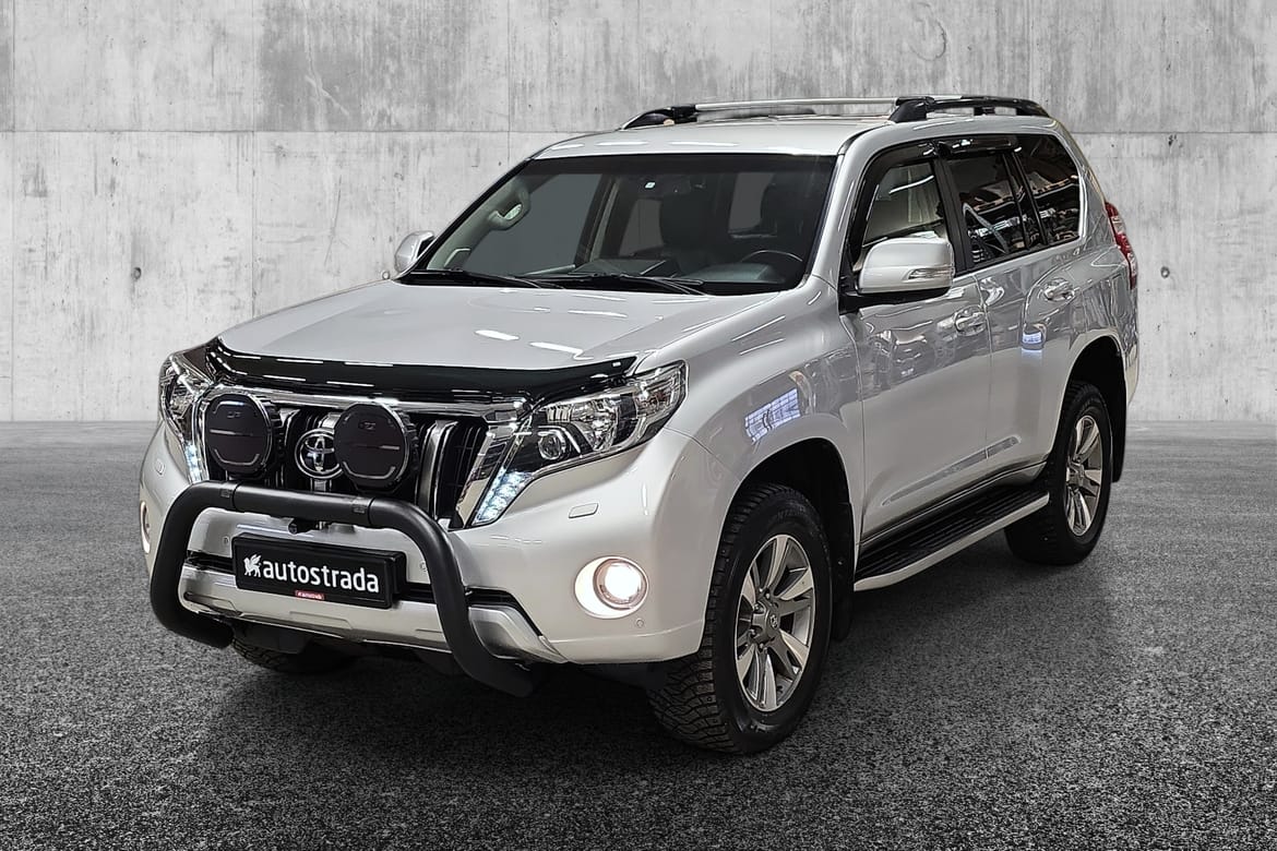 Toyota Land Cruiser 5 seter VX 2,8 177HK/Skinn/1 eier/Dieselvarmer/ 2017, 127 430 km, kr 679 000,-