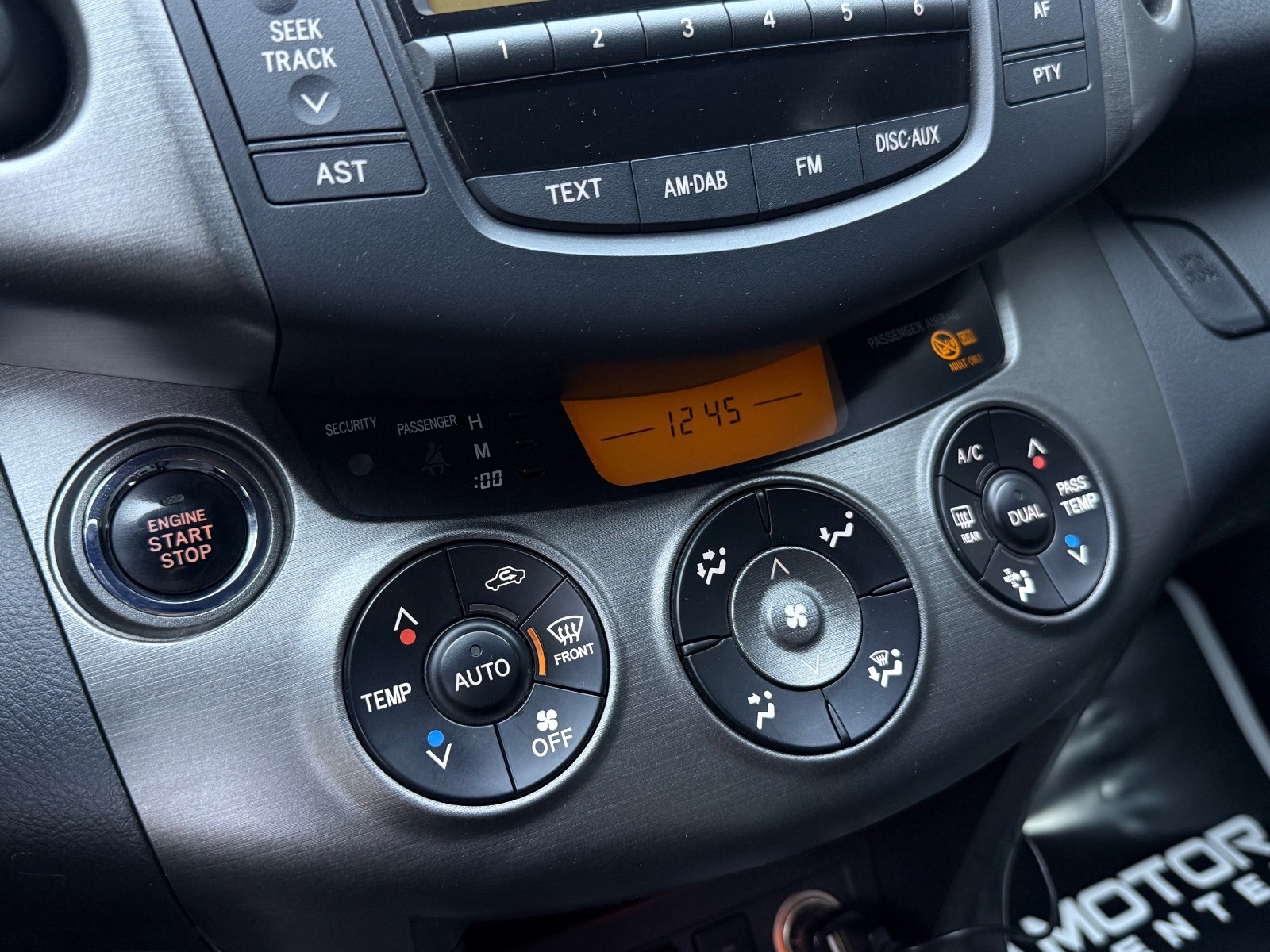 Hovedbilde av Toyota RAV4