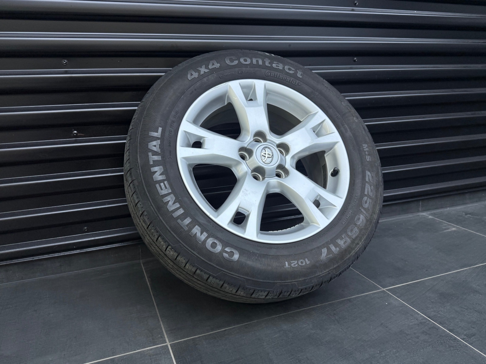 Hovedbilde av Toyota RAV4