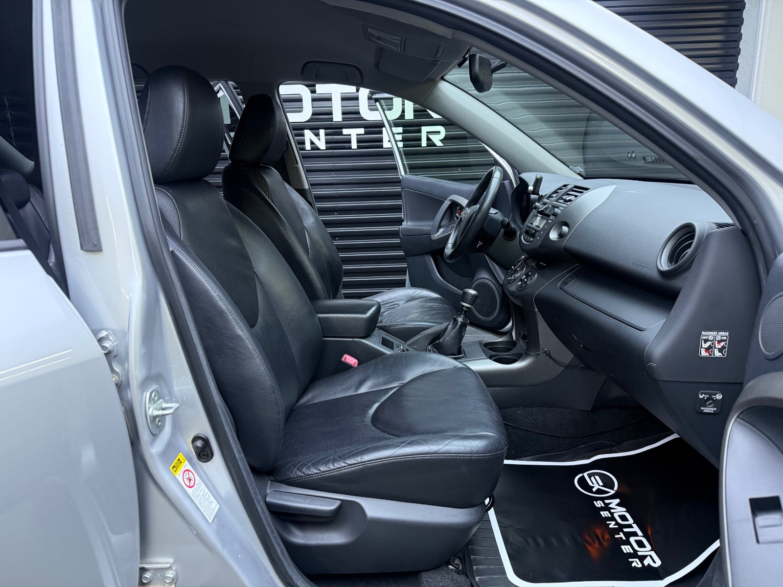 Hovedbilde av Toyota RAV4