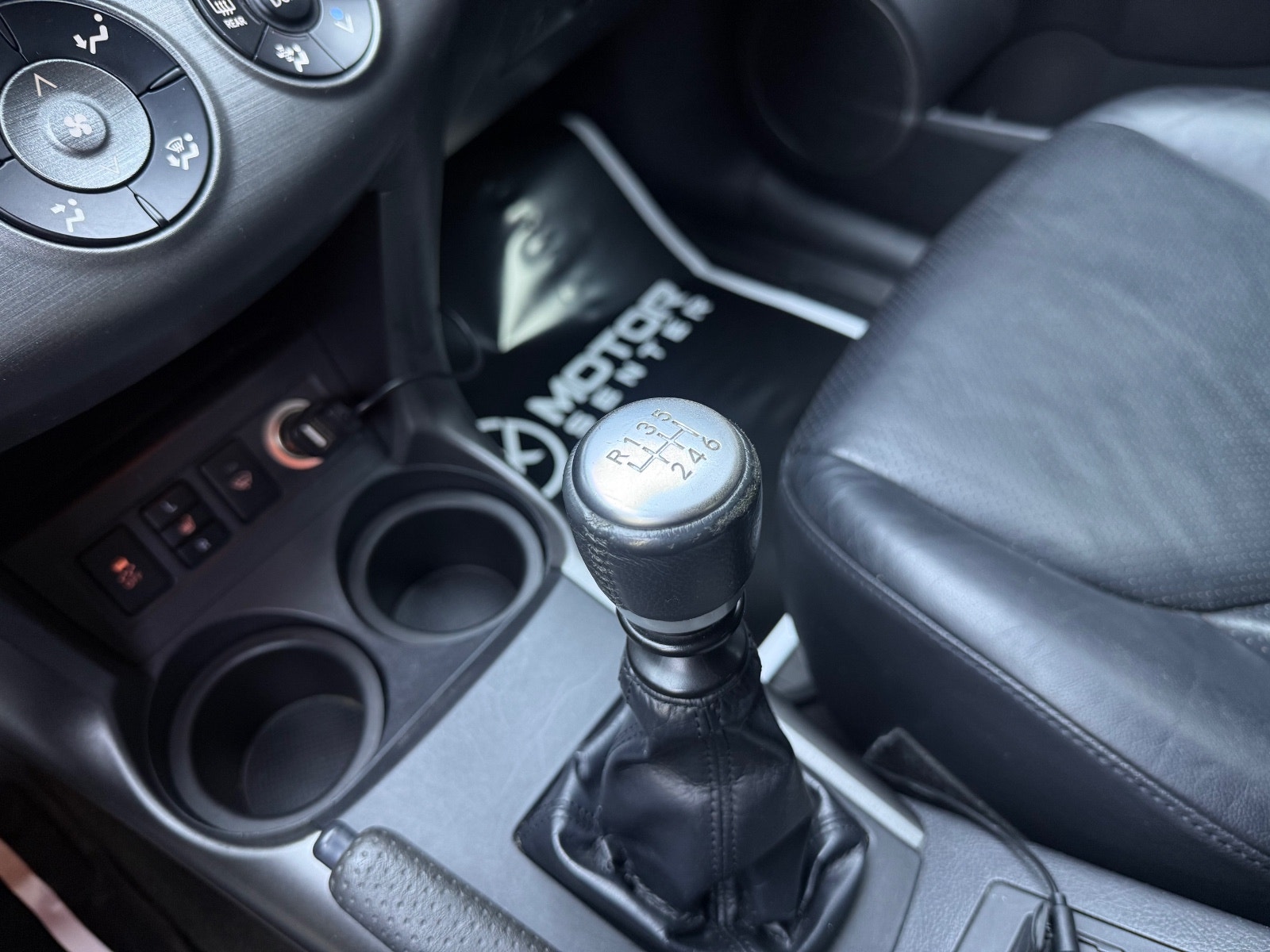 Hovedbilde av Toyota RAV4