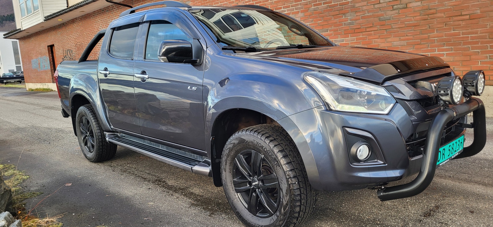 Isuzu D-max