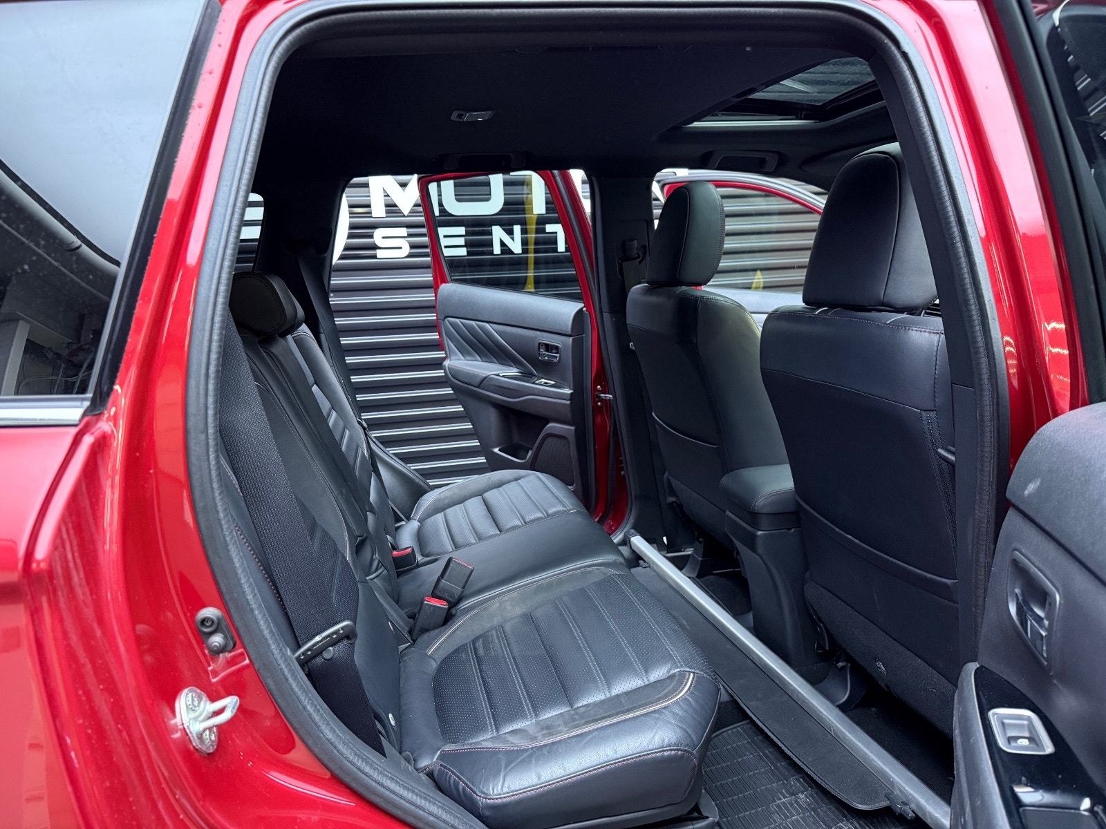 Hovedbilde av Mitsubishi Outlander