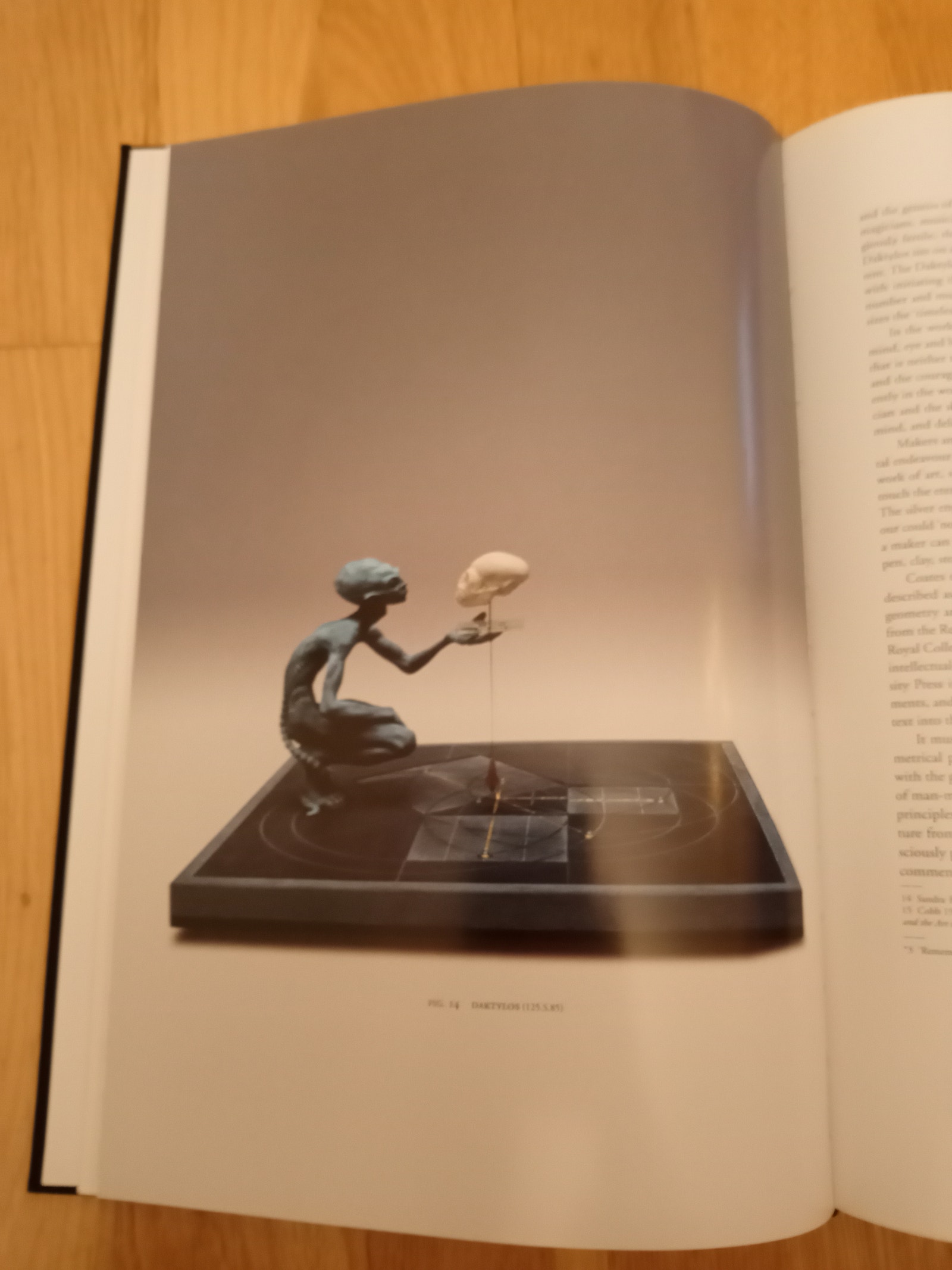 Kevin Coates: A Hidden Alchemy, Jewels and Table-Pieces | FINN-torget