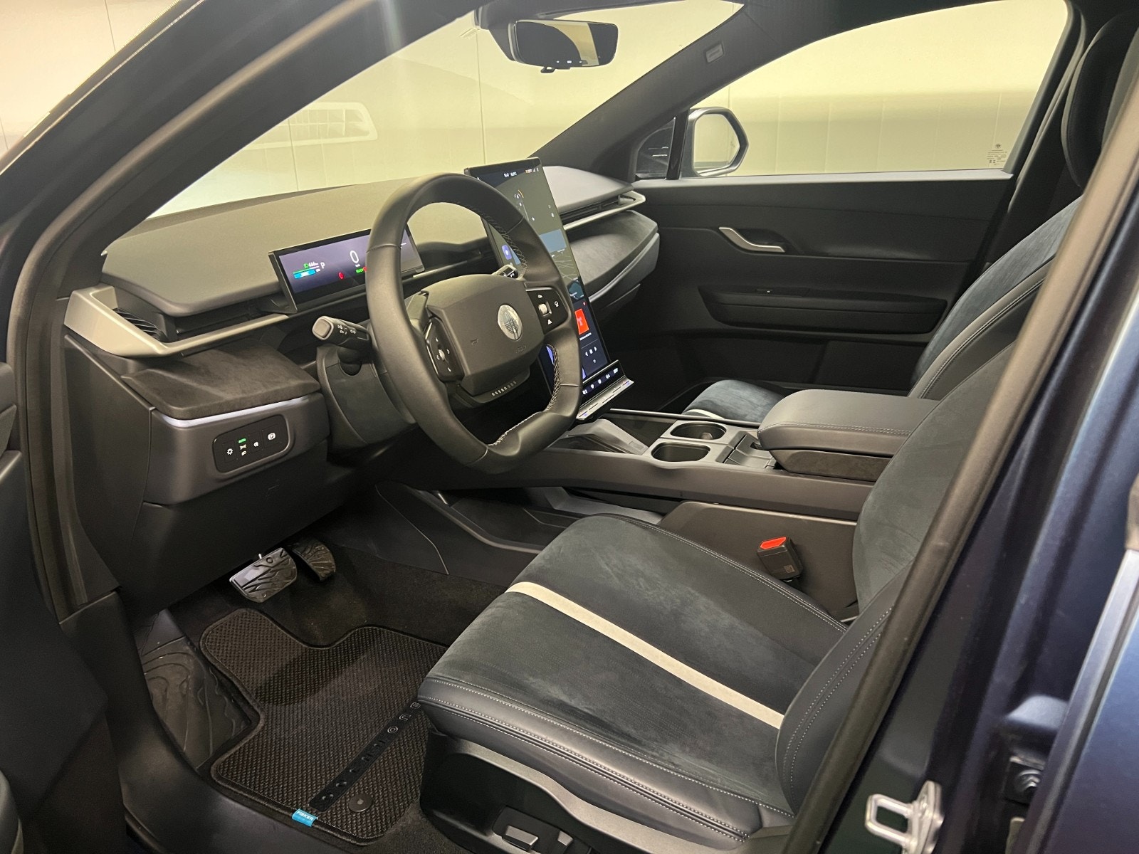 Hovedbilde av Fisker Ocean