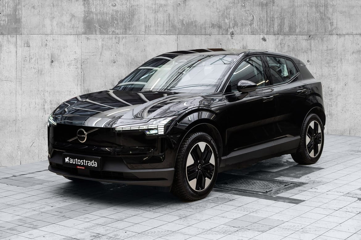 Volvo EX30 Extended Range|475km|ACC|Ryggekamera|Google 2025, 14&nbsp;999&nbsp;km, 369&nbsp;000&nbsp;kr