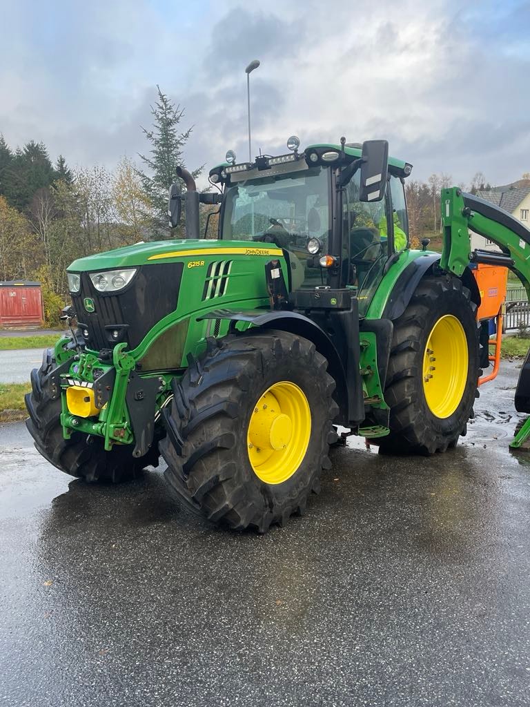 John Deere 6215R Ultimate (2021)