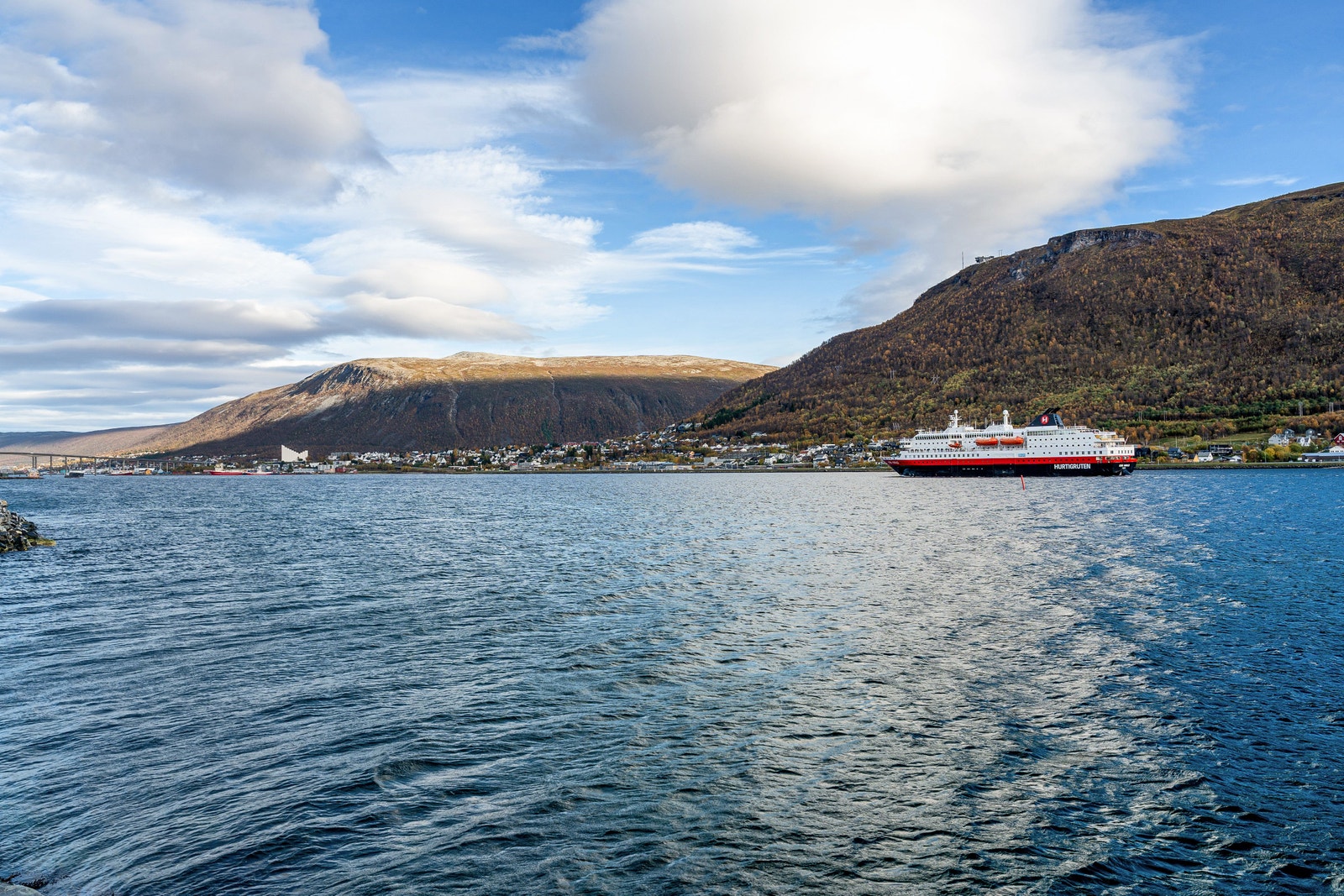 Maritimt bomiljø med umiddelbar tilgang til sjøen samt populære turmål som kan nytes året rundt!