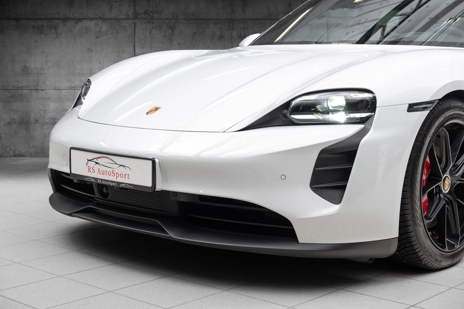 Hovedbilde av Porsche Taycan Sport Turismo