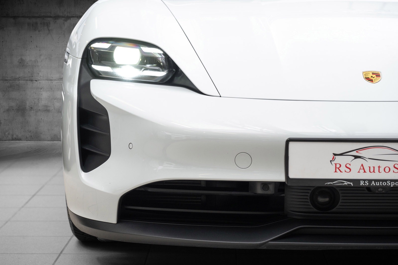 Hovedbilde av Porsche Taycan Sport Turismo