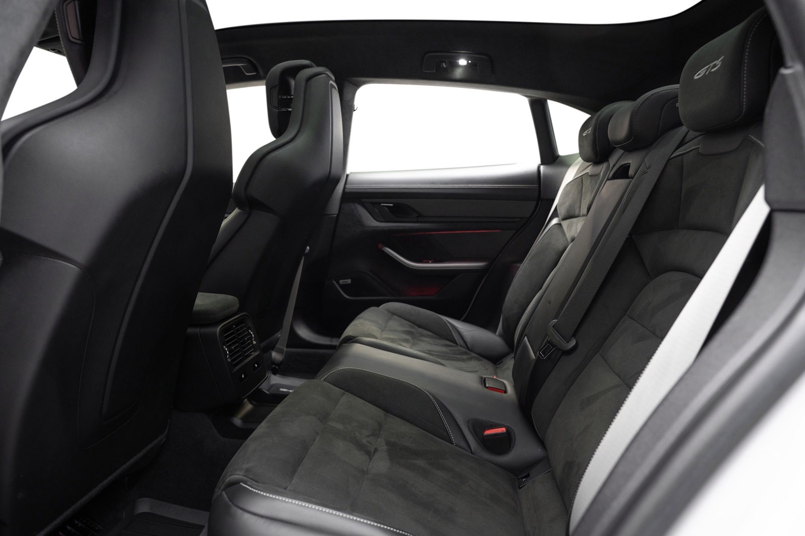 Hovedbilde av Porsche Taycan Sport Turismo