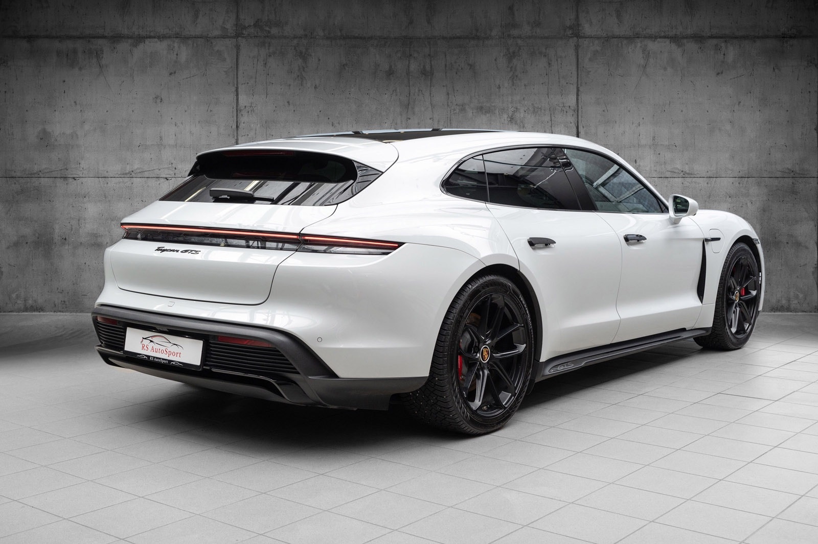 Hovedbilde av Porsche Taycan Sport Turismo