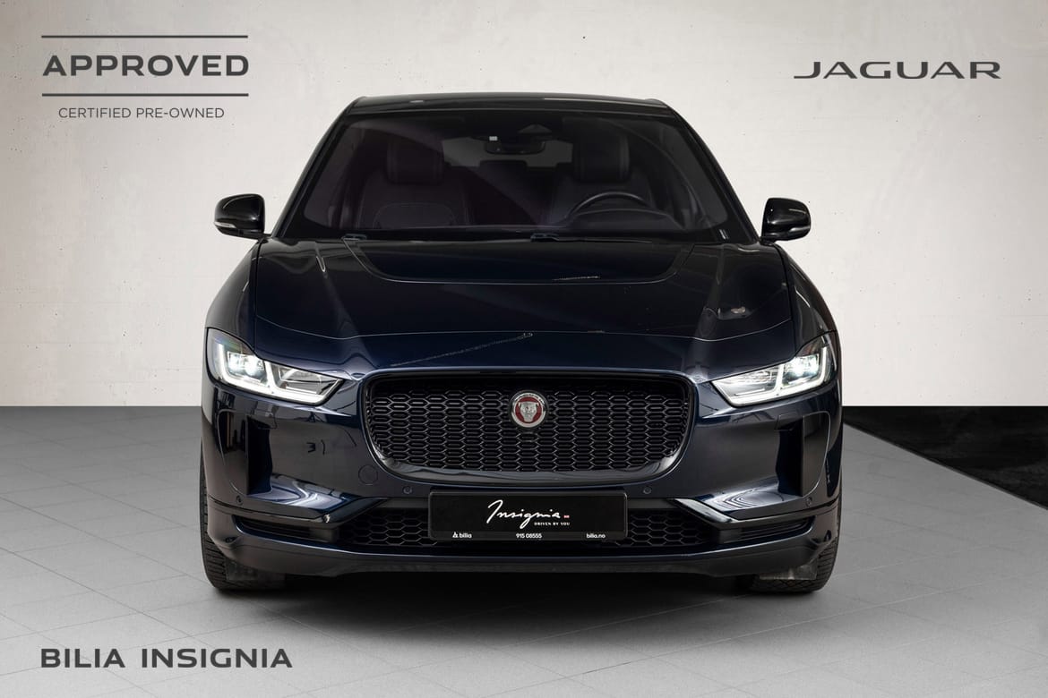 Flott front med LED-lys og stor grill gir god belysning og aerodynamikk.