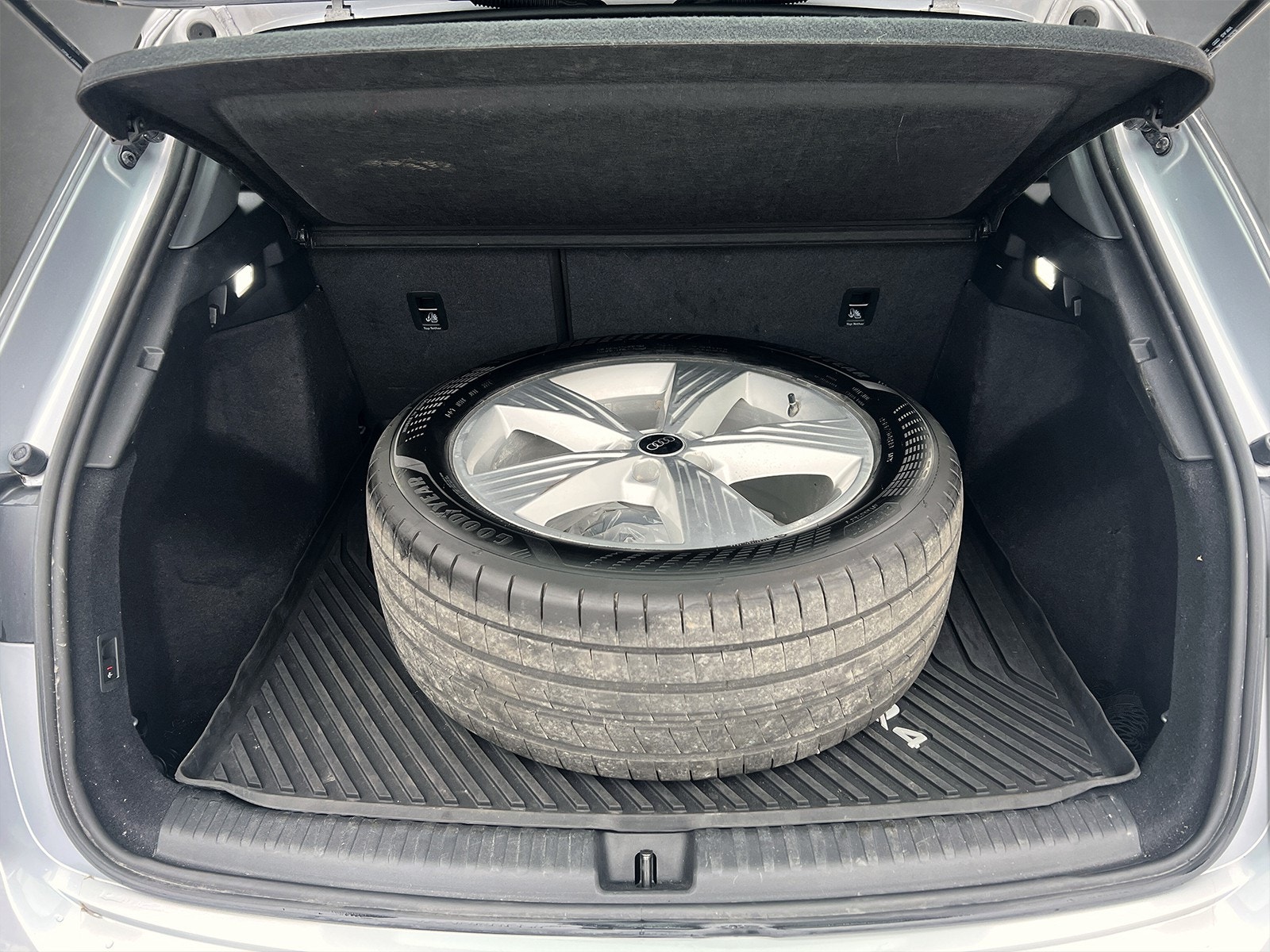 Hovedbilde av Audi Q4 e-tron