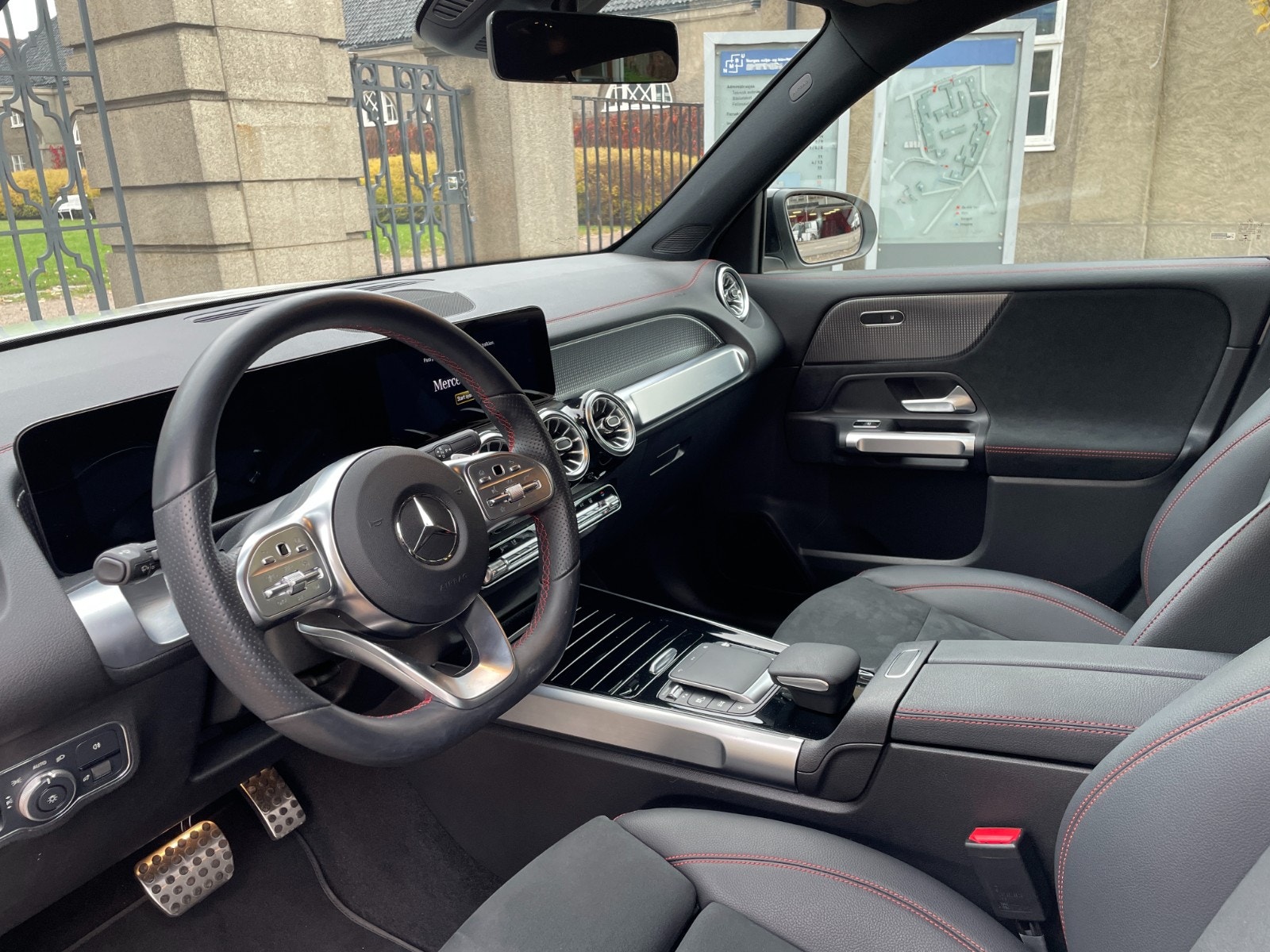 Hovedbilde av Mercedes-Benz EQB-Klasse