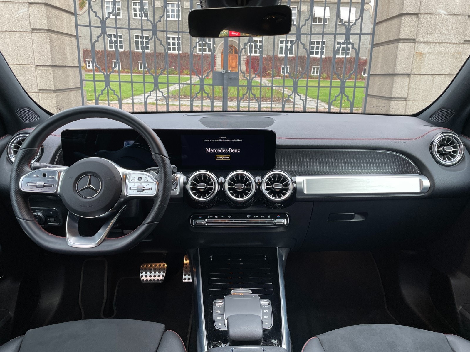 Hovedbilde av Mercedes-Benz EQB-Klasse