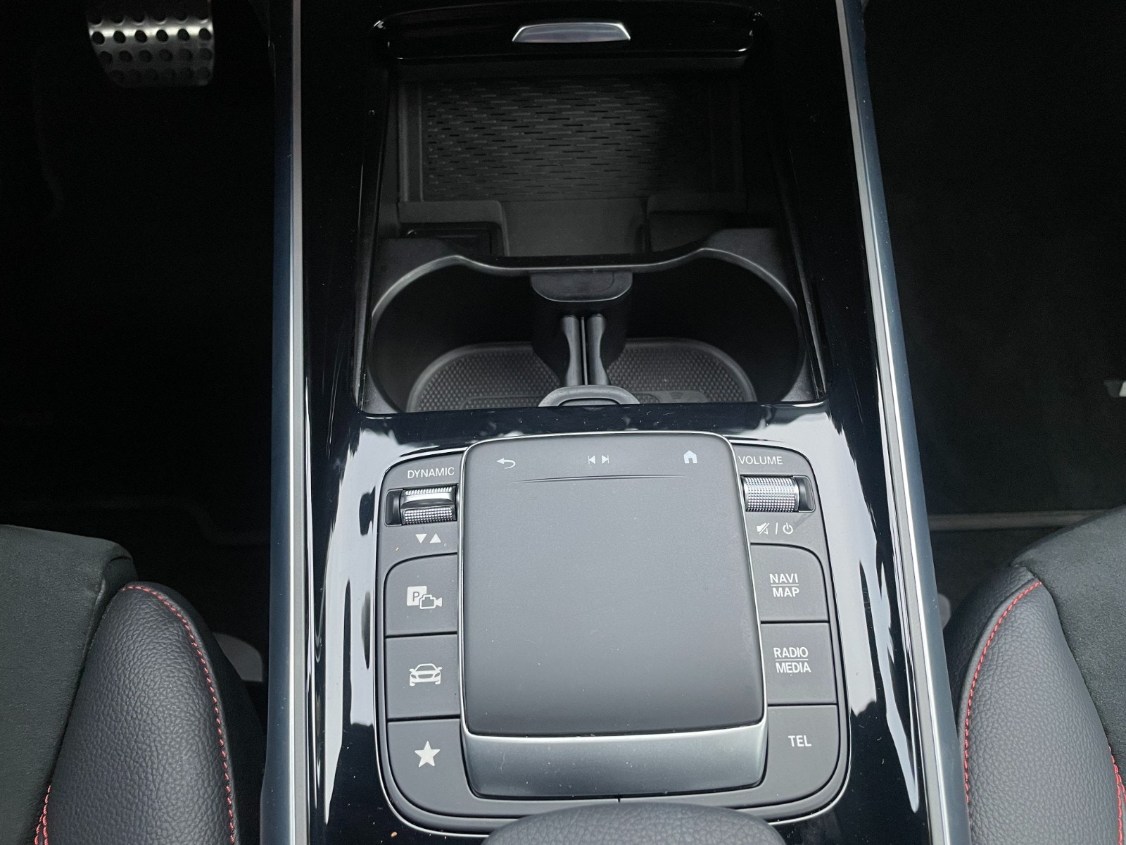 Hovedbilde av Mercedes-Benz EQB-Klasse